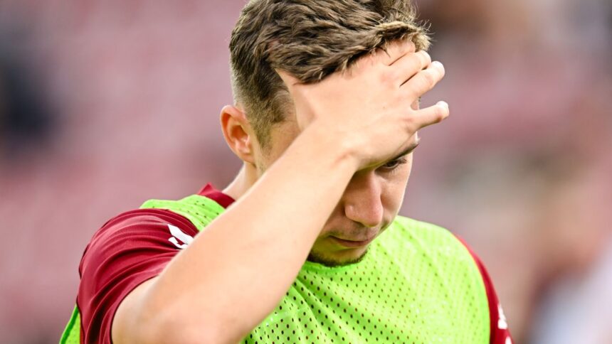 Louis Munteanu, copleșit de emoții după înfrângerea în fața lui Dinamo: "E o catastrofă!" 1 louis munteanu in lacrimi dupa prabusirea cu dinamo atacantul a cedat e dezastru 690527c268b6d