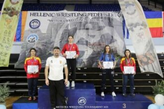 luptatoarele de la cs navodari campioane in grecia 690c8baf4d57b