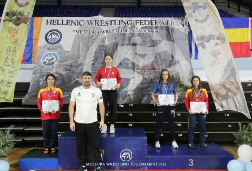 luptatoarele de la cs navodari campioane in grecia 690c8baf4d57b