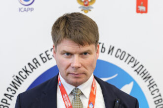 mai multi parlamentari germani de extrema dreapta vor face o vizita in rusia saptamana viitoare 690ccf64007aa