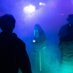 mai multi participanti la o petrecere uriasa de halloween in germania au lesinat brusc ipoteza unui drog periculos luata in calcul 69063b60c3a40