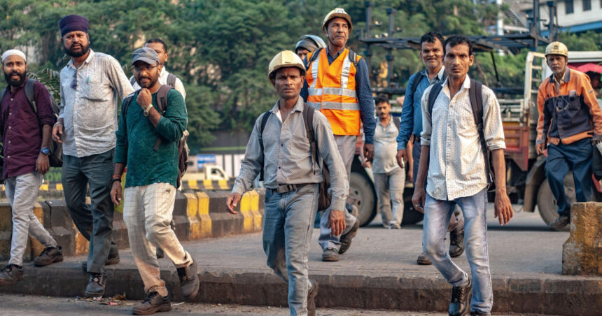 marele import de indieni vladimir putin vrea sa aduca in rusia sute de mii de muncitori din india 6911cb8b53af5