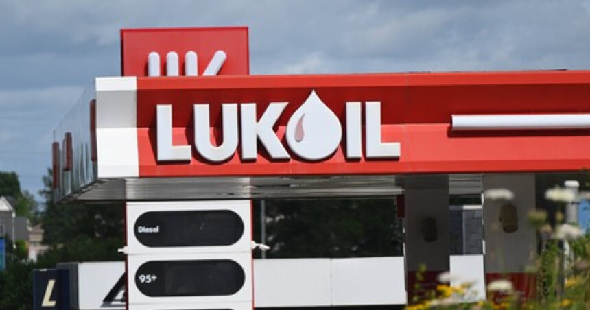 ministrul energiei anunta ca trei companii vor sa cumpere activele lukoil in romania 6925a3cb6d157