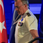 ministrul ionut mosteanu s a intalnit la bucuresti cu amiralul pierre vandier sact cu o zi inainte de nato industry forum 2025 6909f42c3d76e