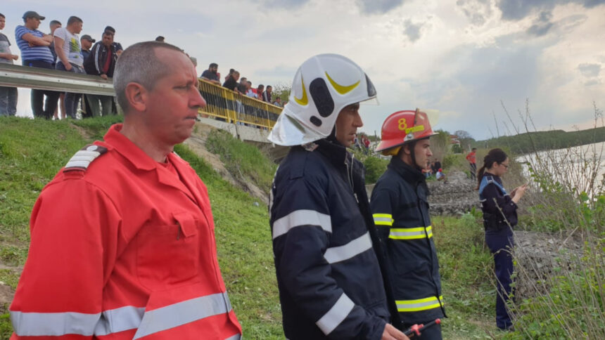 misiune cu final fericit la murfatlar un barbat de 70 ani ratacit in padure a fost gasit de echipele de salvatori 69068700be117