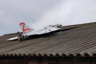 news alert o drona cu inscriptia z a cazut in republica moldova mai multe persoane au fost evacuate si perimetrul a fost izolat 6925728ba2f15