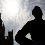 nu le pasa pe cine scot din joc practica revoltatoare in armata lui putin soldati rusi executati de catre propriii comandanti 6906e7a43df92