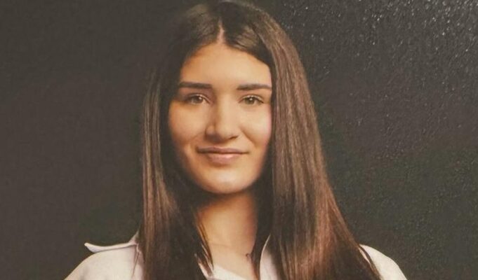 o adolescenta de 15 ani din comuna cumpana a disparut de acasa daca o vedeti sunati la 112 6915ecd61eb4b