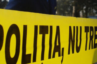 o femeie a murit dupa ce a fost gasita cu urme de violenta intr o gradina din caras severin fiul victimei cautat de autoritati 6924cd3a27b22