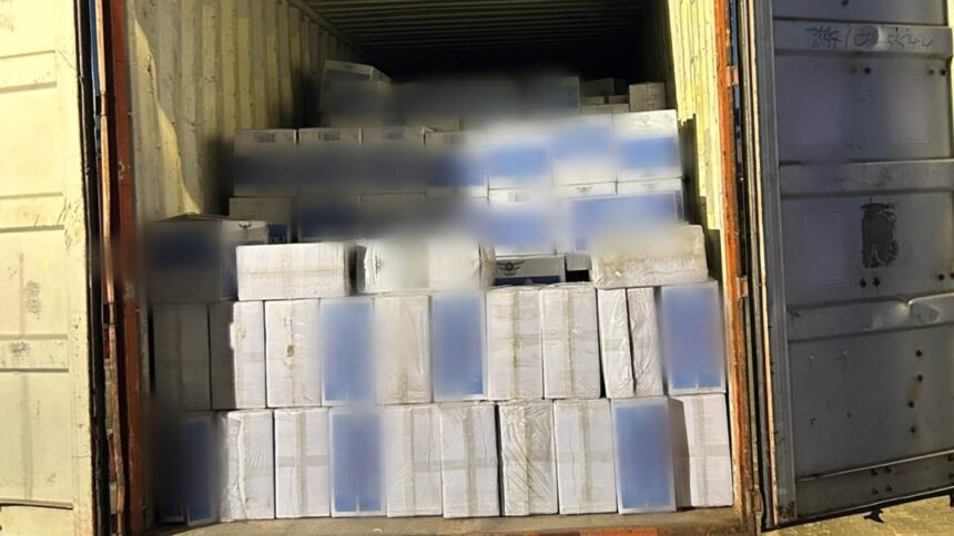 o grupare care a introdus in tara 86 milioane de tigarete de contrabanda anihilata de politistii constanteni 691b40136452b