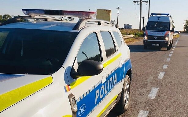 o masina s a rasturnat la iesire din topalu spre tichilesti judetul constanta 690850bba3822