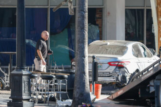 o tragedie fara sens o masina care fugea de politie a intrat intr un bar din tampa florida 4 morti si 11 raniti 690fc3469d107