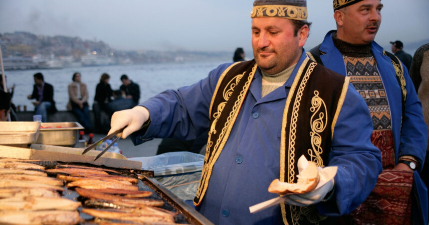 o turista din germania si cei doi copii ai sai au murit la istanbul dupa ce au consumat mancare preparata pe strada sotul ei la ati 69179aa9a856e