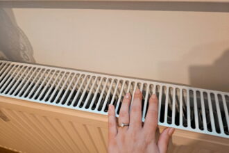 obligarea racordarii locuintelor noi la reteaua publica de termoficare anuntata de primarul vergil chitac ar putea fi neconstitutionala 69169496c287f