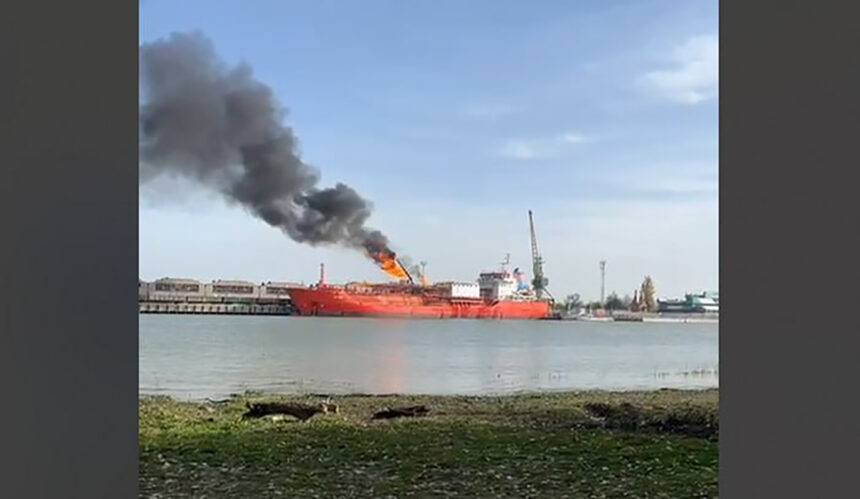 oficial locuitorii din plauru evacuati pericol major de explozie la o nava lovita de dronele rusesti 691aec95e5194