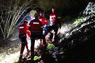 opt persoane au fost salvate de pe munte in ultimele 24 de ore 6922cc15d5b07