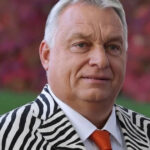 orban arata cu degetul catre acuzatiile de coruptie de la kiev ucraina riposteaza cu o mema virala costum de zebra 69164ccf79797