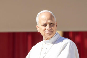 papa leon transmite un mesaj tinerilor americani nu lasati inteligenta artificiala sa va faca temele 6920c01b17828