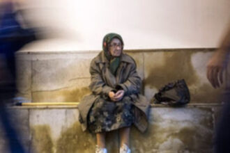 peste jumatate din varstnicii din orasele romaniei se simt singuri unul din patru vorbeste cu o singura persoana intr o luna studiu 691ad168a4681