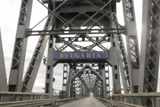 podul peste dunare de la giurgiu se inchide complet pentru doua zile care sunt rutele alternative 690858c8d7b76