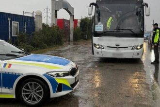politistii constanteni au verificat legalitatea transporturilor rutiere de persoane 690dbcf0a891a