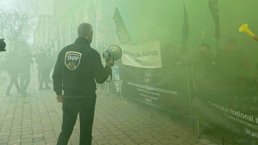 politistii de penitenciare avertizeaza sistemul se poate bloca in cateva zile 69248fb00b60e