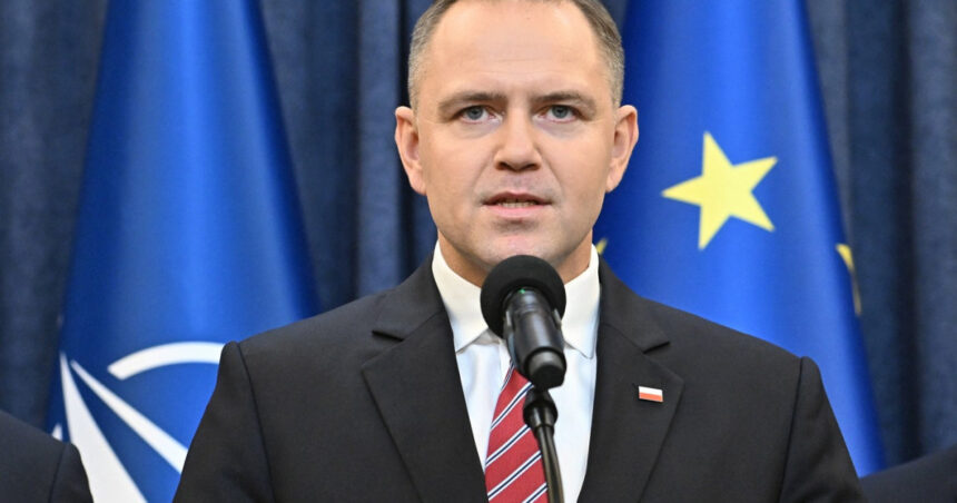 presedintele karol nawrocki ia masuri pentru interzicerea partidului comunist polonez 6915f140925dd