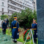 presedintele nicusor dan a depus o coroana de flori la monumentul lui corneliu coposu principiile nu sunt negociabile 69130b8ee0160
