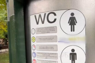 primaria ghimbav a cumparat o toaleta ecologica la pret de apartament primarul orice lucru ieftin la un moment dat devine scump 692486e8a8453