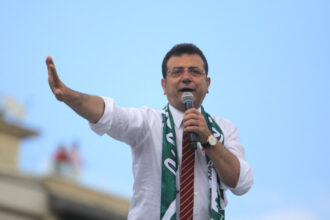 primarul din istanbul principalul opozant al lui erdogan risca peste 2 300 ani de inchisoare el este acuzat de 142 de infractiuni 69134ac2e6c70