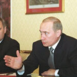 primul premier numit de vladimir putin a fost declarat terorist kasianov a condus guvernul din 2000 pana in 2004 si a fugit din tara 691b2ce289434