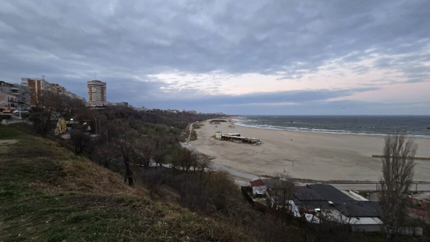 procesul pentru taluzul de la plaja modern de pe strada mihai eminescu a ajuns la curtea de apel tribunalul hotarase ca terenul vizat este faleza 6922885996434