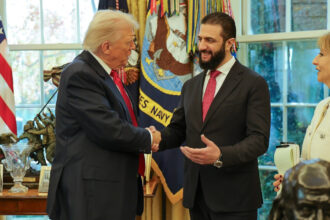 promisiunea pe care donald trump i a facut o liderului sirian ahmed al sharaa dupa o intalnire istorica la casa alba 6912ddc3eb00b