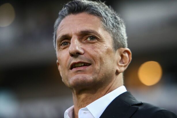 razvan lucescu si a facut planul romanul trimite un killer pe teren la meciul cu panathinaikos 6910d7949d12b