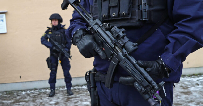 reactia chisinaului dupa ce vamesii romani au prins un camion incarcat cu arme care era condus de un moldovean 691f1dc0af3b8