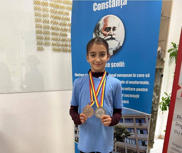 rebeca andreea barzan eleva scolii gimnaziale nr 12 b p hasdeu din constanta argint si bronz la campionatul national de gimnastica 6909baed4731c