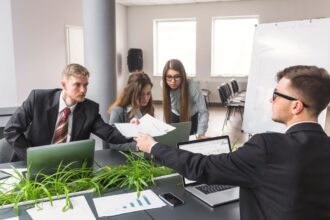 reforma incepe cu concedieri anunta cseke atilla 10 dintre angajatii din administratia locala si centrala vor pleca acasa 6913778a9c993