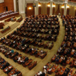 restrictii pentru toti demnitarii cu functii de conducere dupa incheierea mandatelor in ce conditii nu mai pot lucra la privat lege 691491c38bd1c