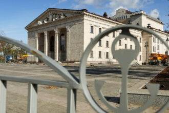 rusia acuzata ca va canta si dansa pe oase dupa reconstructia teatrului din mariupol cand vor avea loc primele spectacole 690ae6c334b53