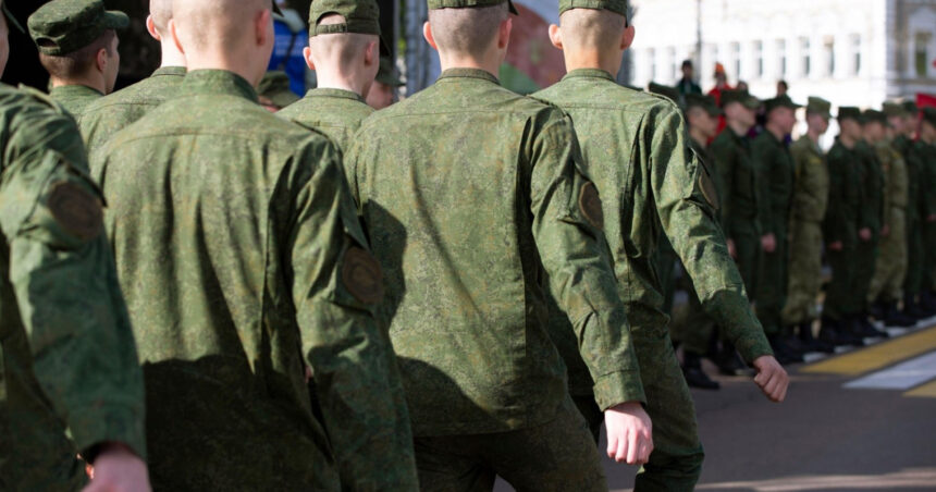 rusia face eforturi sa si completeze efectivele militare in scadere recrutari in randul populatiei sarace din regiunile indepartate 6914ca04275a1