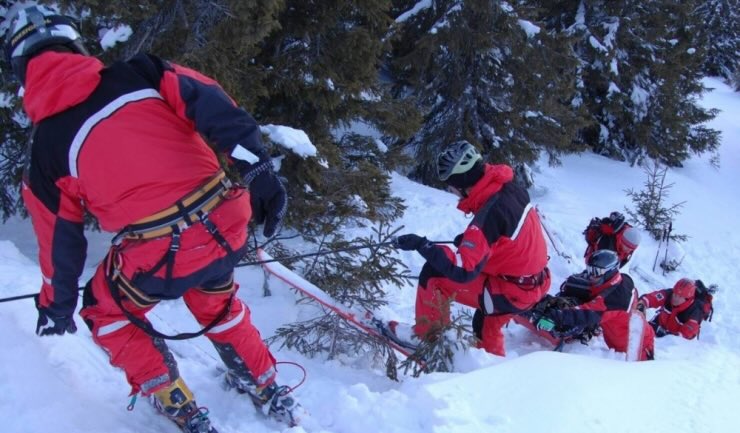 salvamont opt persoane salvate de pe munte in ultimele 24 de ore 6922bfa800036