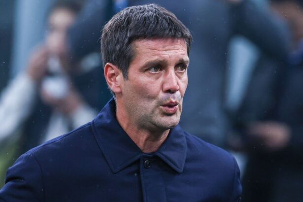 scandal monstru din cauza interului lui chivu doi oameni dati afara 69099ad2c7dc0