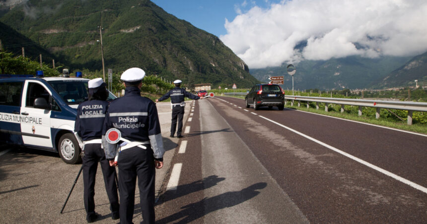 schema italiana tara in care tot mai multi italieni isi inmatriculeaza masinile pentru a evita costurile ridicate ale asigurarilor 691ab540c8b3a