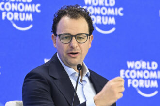 seful anthropic compara riscurile ai cu cele ale industriei tutunului stiau ca exista pericole si nu au vorbit despre ele 691b2238e8267