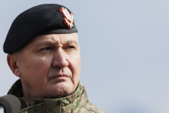 seful armatei dupa atacurile rusesti de la granita romaniei e aproape imposibil sa acoperi toata aceasta zona 691319944e957