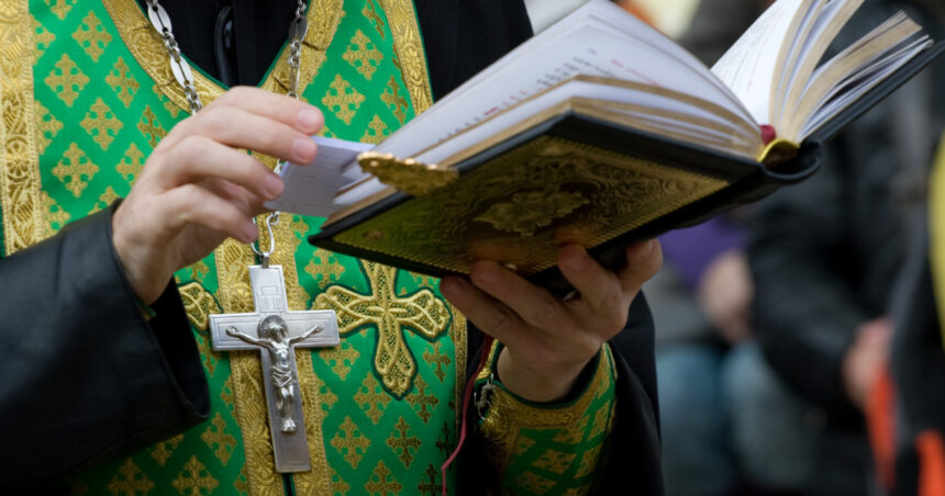 sfantul ioan gura de aur 2025 sarbatorit pe 13 noiembrie cum explica preotul superstitia celor 13 zile de ghinion 691580d0a8088