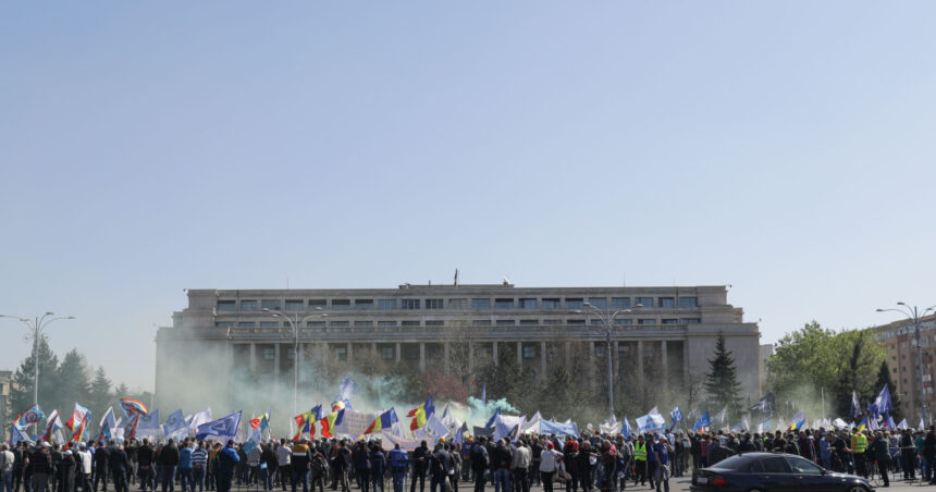 sindicalistii bns protesteaza azi in piata victoriei care sunt revendicarile lor 691436666aeab