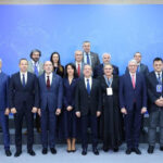 sosoaca s a fotografiat la soci alaturi de medvedev fostul lider rus care a amenintat romania i a laudat discursul brilliant 691994fae9d7d