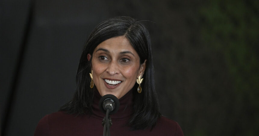 sotia lui jd vance a aparut fara verigheta la un eveniment public un purtator de cuvant a trebuit sa explice ce s a intamplat 6922d9f06140b