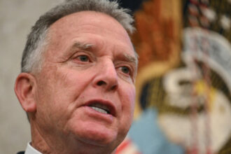 steve witkoff a scapat din greseala cine e sursa care a divulgat planul secret negociat de trump cu rusia 691f4ee85c08c